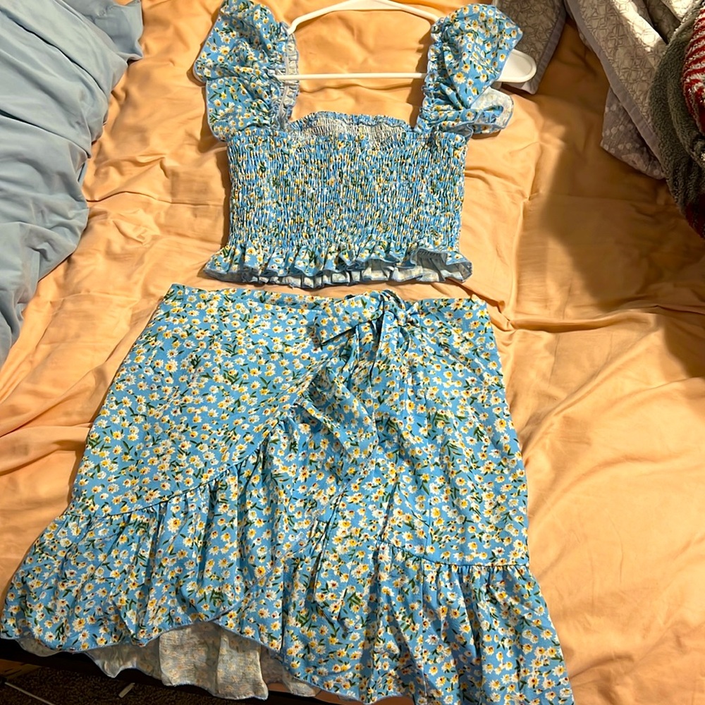 Blue floral two piece set, size small